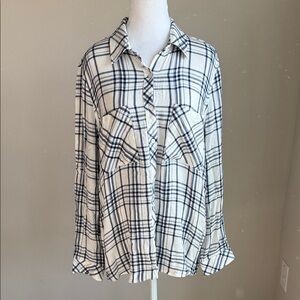 Laju women’s navy&white plaid long sleeve blouse